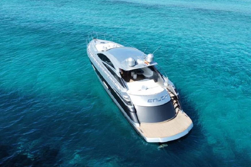Luxury Superyacht Charter Ibiza: Redefining High-End Hospitality at Sea